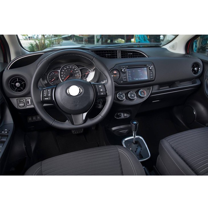 toyota yaris dash